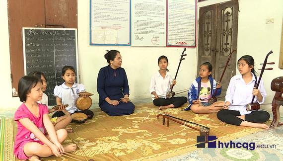 Tổ chức các lớp hát xẩm cho các em học sinh trên địa bàn huyện Yên Mô