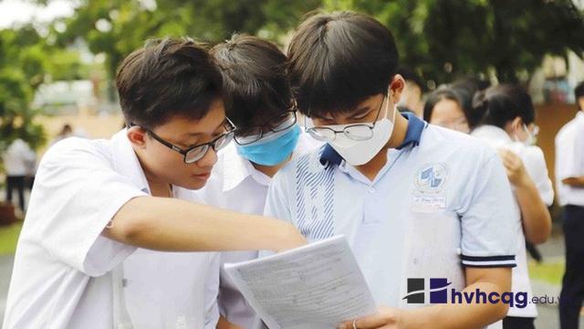 Điểm chuẩn ngành Y Dược bao nhiêu?